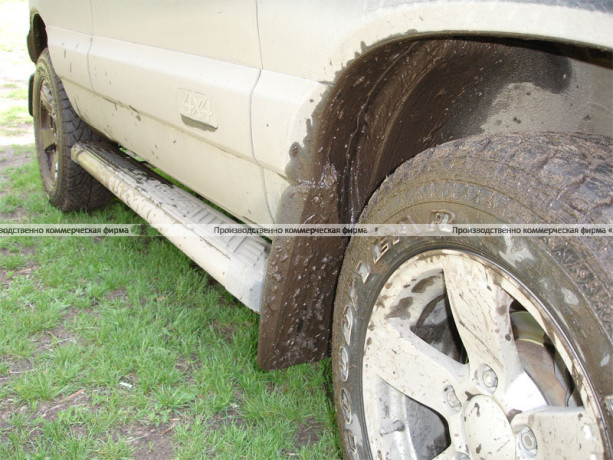 Брызговики передние расширенные B@3 2123 "Chevrolet Niv@" до 2009 г. (2 шт.) купить недорого с доставкой в Канск