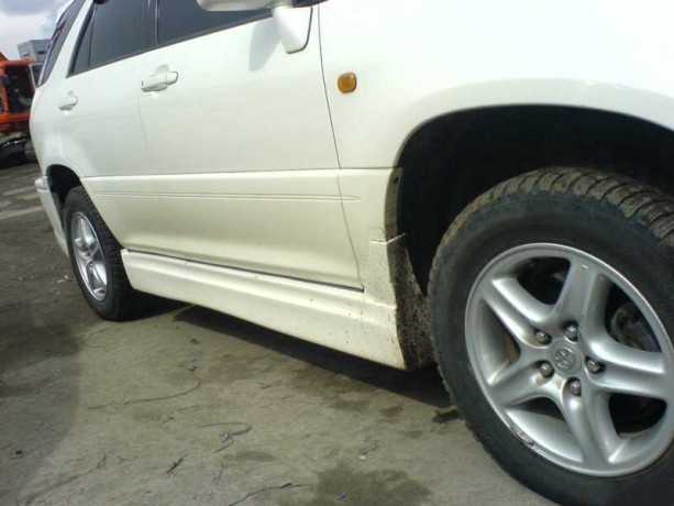 Накладки на пороги "Traum" Toyota Harrier (10) купить недорого с доставкой в Канск