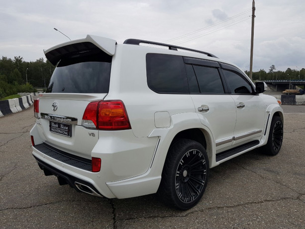 Спойлер под заднее стекло "WALD" Toyota Land Cruiser 200 купить недорого с доставкой в Канск
