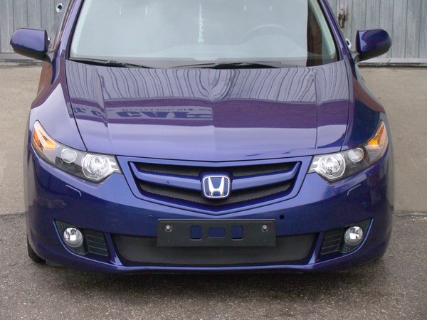 Планка в решетку радиатора "Sport" var №1 (под логотип H) для Honda Accord VIII (2008-2010) купить недорого с доставкой в Канск