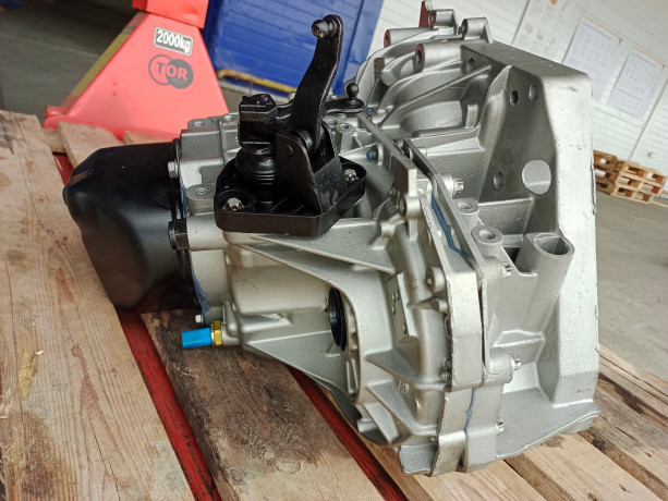 Механическая КПП (МКПП 5-ст.) Renault JR5-551 для L@DA L@ЯGUS, Vesт@, двигатель 16V франция купить недорого с доставкой в Канск