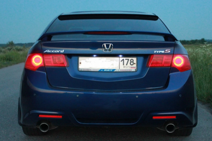 Спойлер (стоп-сигнал в комплект не входит) "Sport" для Honda Accord VIII (2008-2013) купить недорого с доставкой в Канск