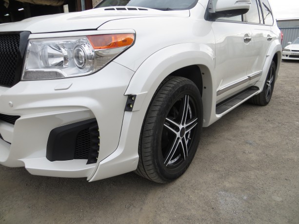 Аэродинамический обвес "Wald Black Bison" Toyota Land Cruiser 200 купить недорого с доставкой в Канск