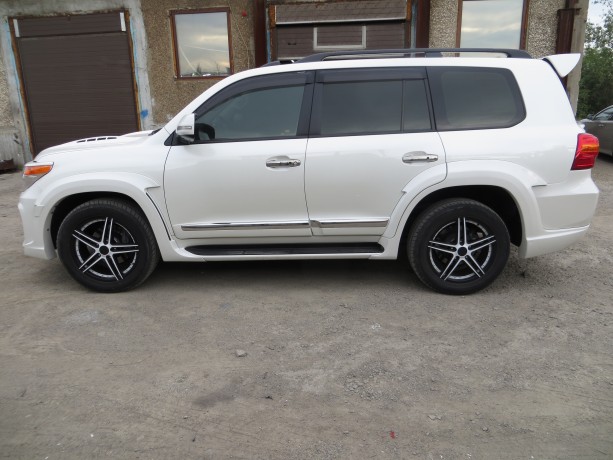 Аэродинамический обвес "Wald Black Bison" Toyota Land Cruiser 200 купить недорого с доставкой в Канск
