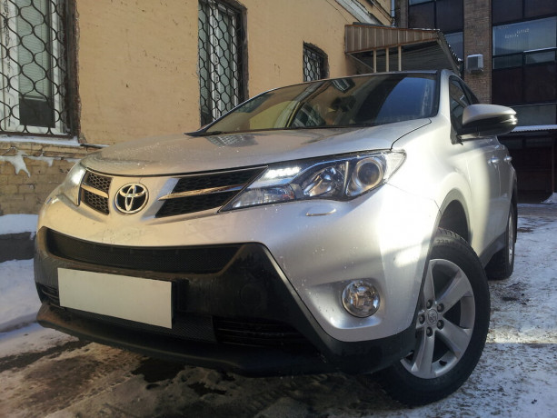 Защита радиатора "Standart" Toyota RAV4 (2012-2015) верх, чёрная купить недорого с доставкой в Канск
